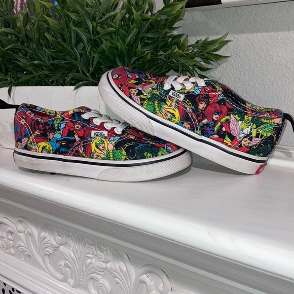 Vans x Marvel Authentic Marvel skate shoe. Toddler size 9. - Picture 1 of 6